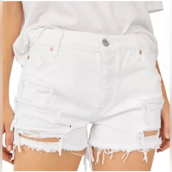 Free People Maggie Distressed frayed ripped jeans Shorts Optic White Size 25 new - Picture 3 of 3